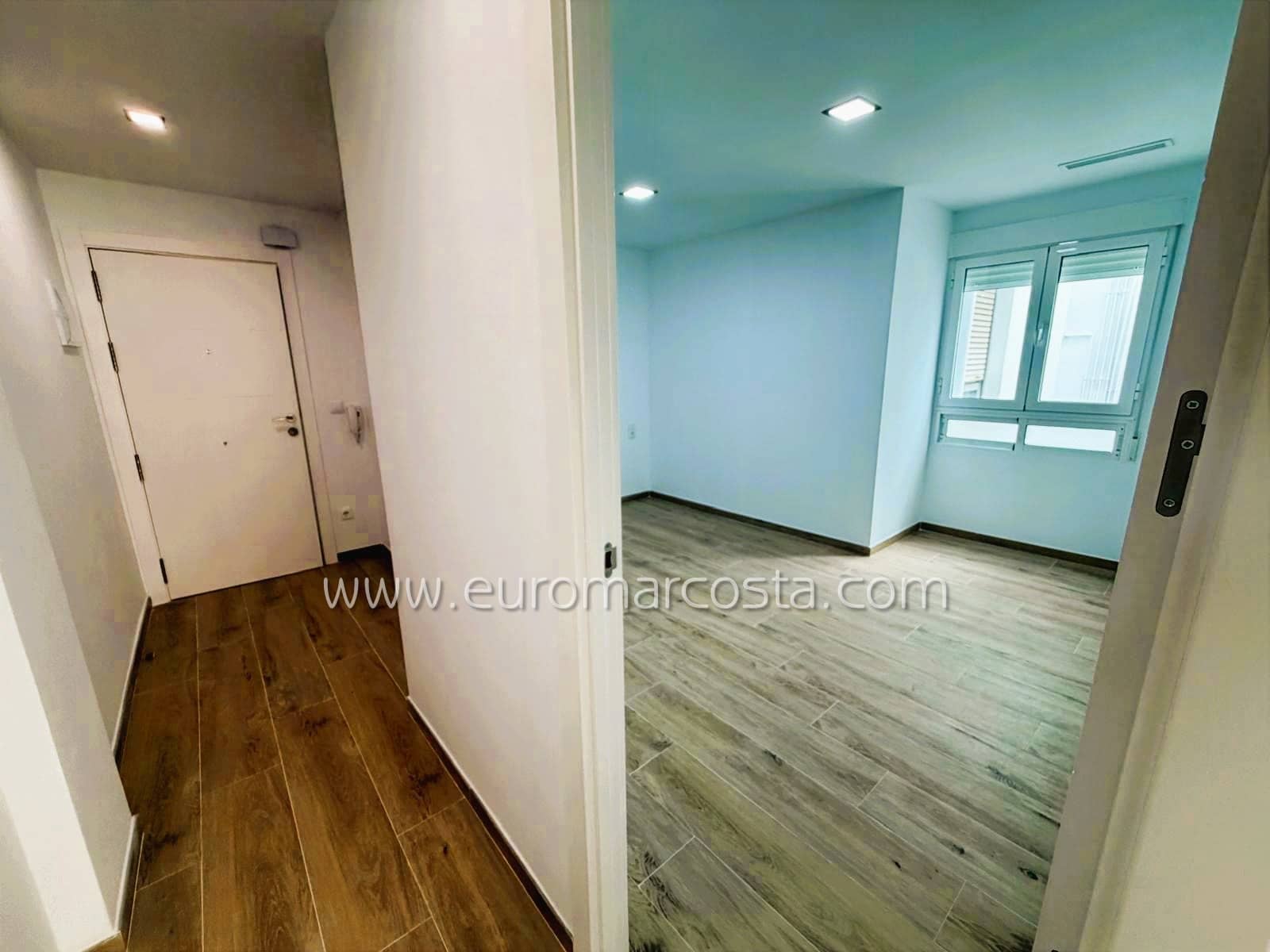 3 makuuhuone Huoneisto myytävänä paikassa La Mata mukana 
autotalli - 240 000 € (Ref: 9795502)