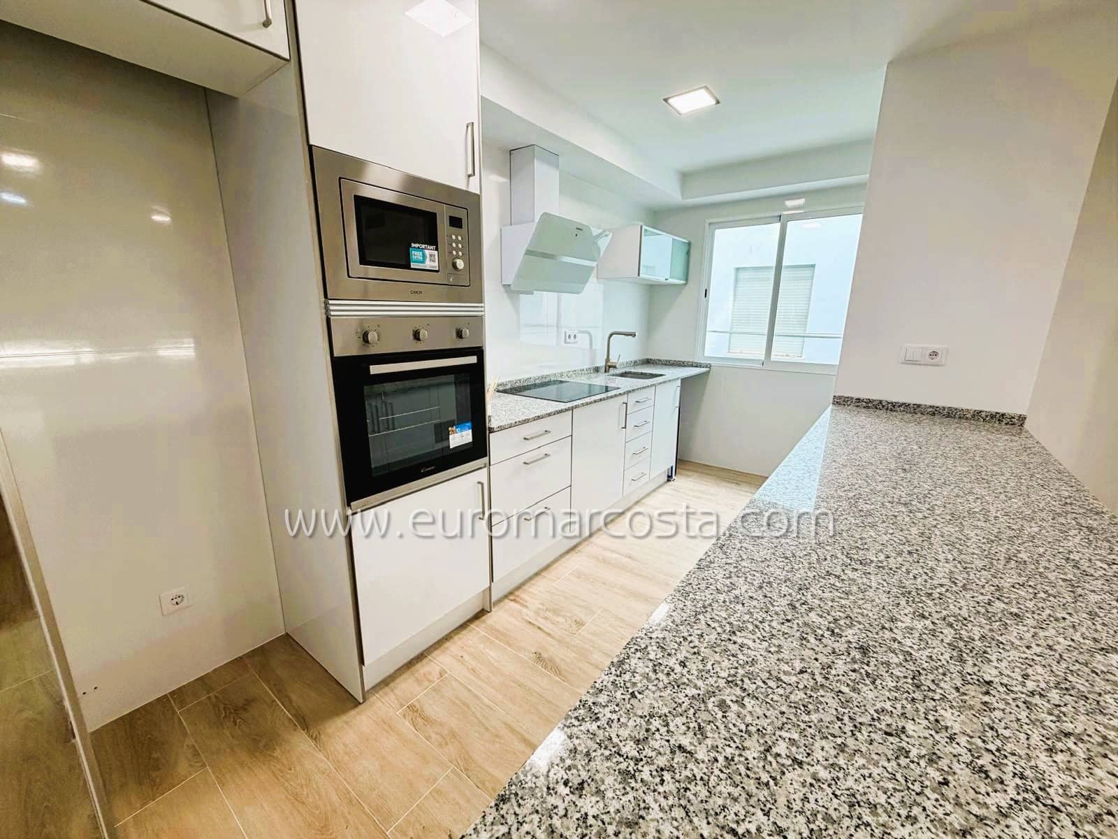 3 makuuhuone Huoneisto myytävänä paikassa La Mata mukana 
autotalli - 240 000 € (Ref: 9795502)