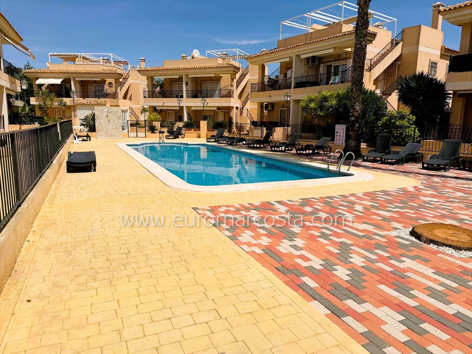 2 camera da letto Villetta a Schiera in vendita in Algorfa con piscina garage - 179.000 € (Rif: 9814707)