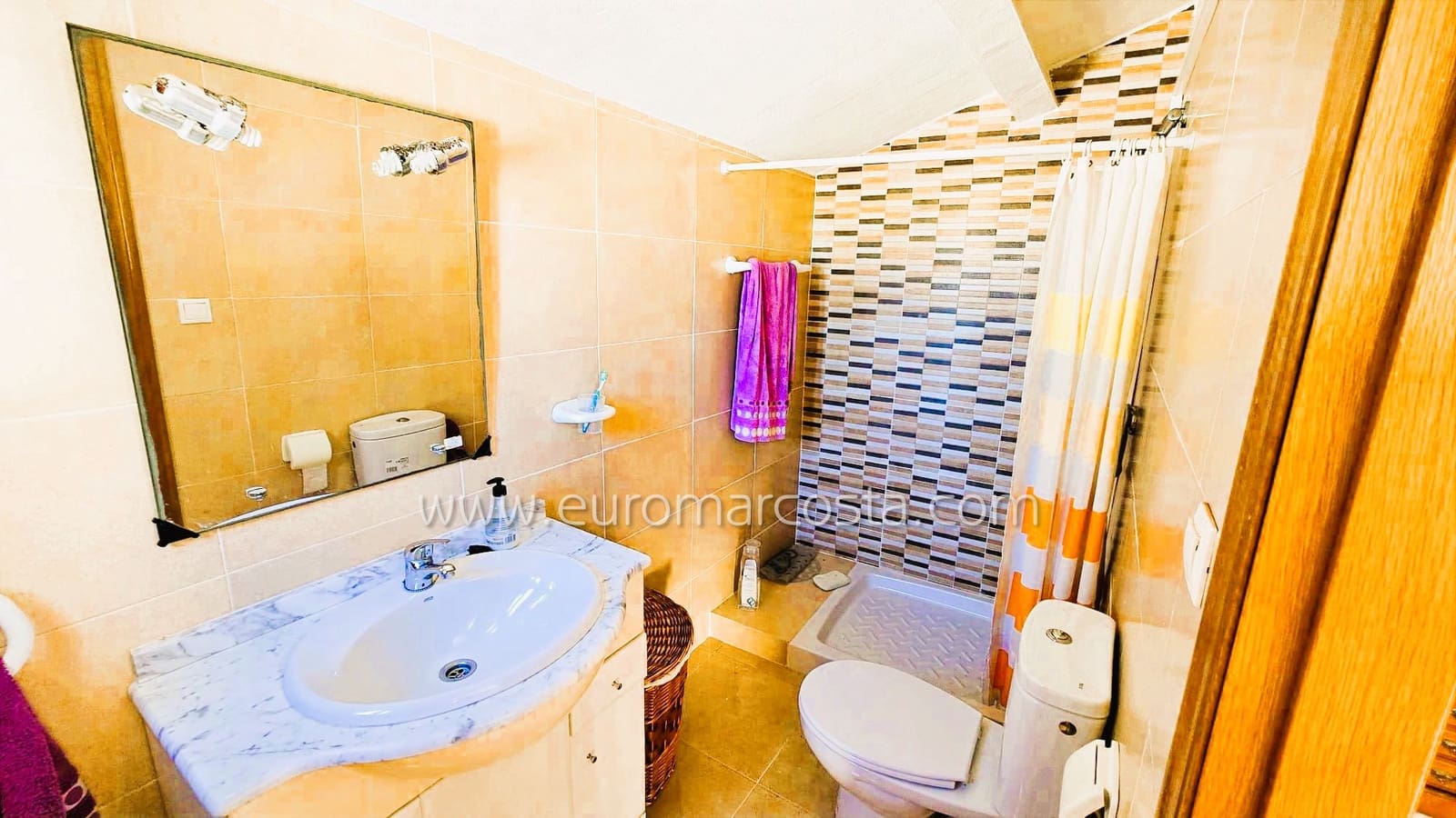 3 chambre Villa/Maison Mitoyenne à vendre à Guardamar del Segura avec piscine - 210 000 € (Ref: 9832301)