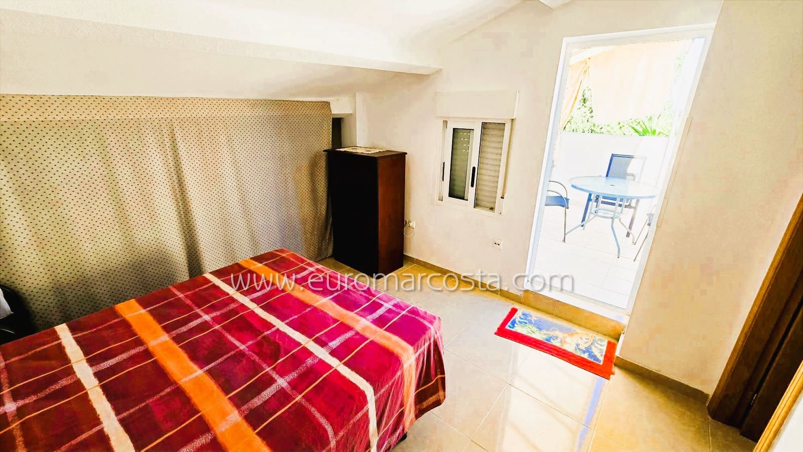 3 chambre Villa/Maison Mitoyenne à vendre à Guardamar del Segura avec piscine - 210 000 € (Ref: 9832301)