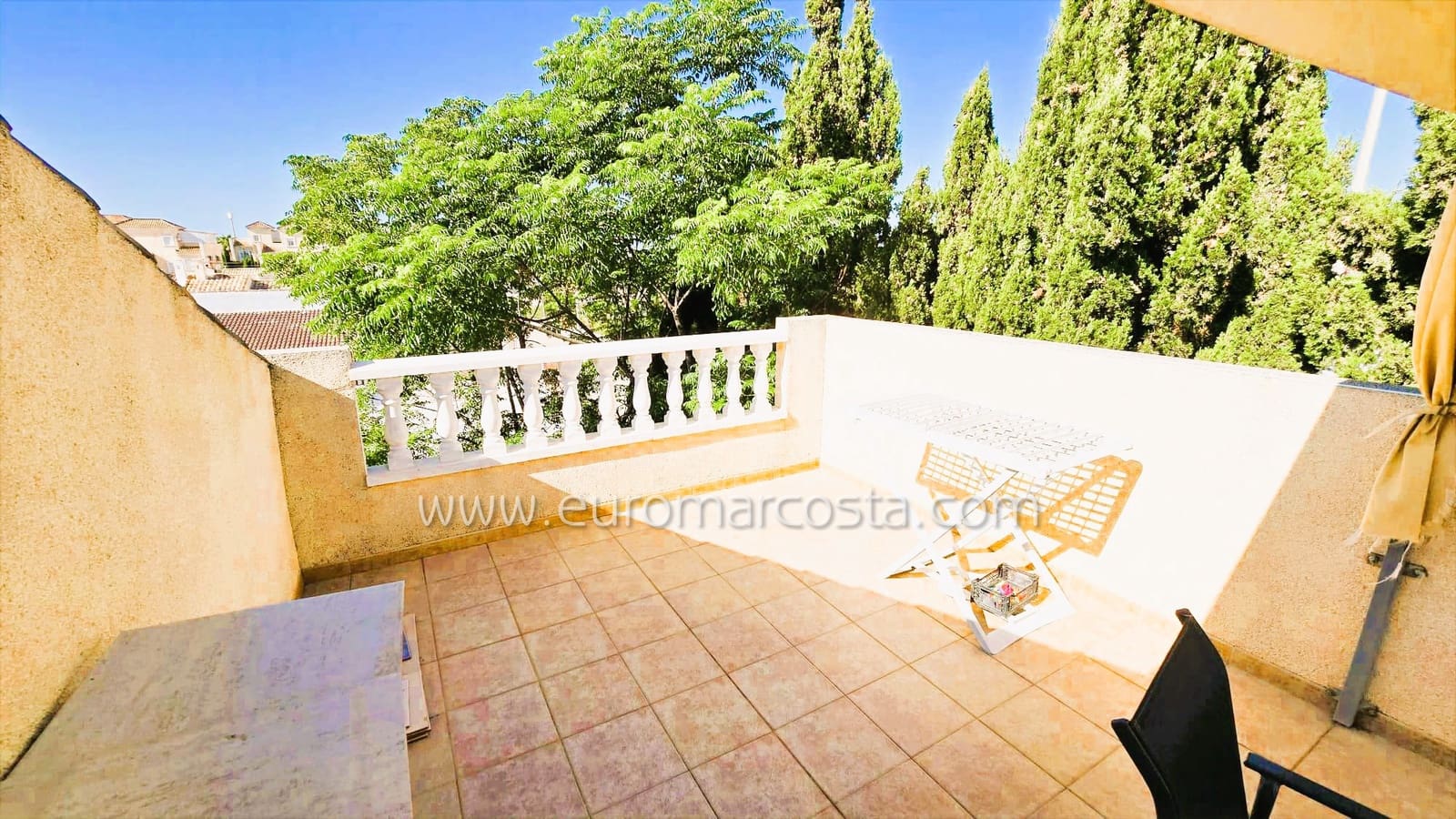 3 chambre Villa/Maison Mitoyenne à vendre à Guardamar del Segura avec piscine - 210 000 € (Ref: 9832301)
