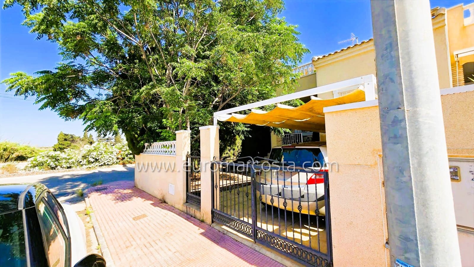 3 chambre Villa/Maison Mitoyenne à vendre à Guardamar del Segura avec piscine - 210 000 € (Ref: 9832301)