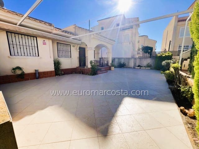 3 sypialnia Willa na sprzedaż w Guardamar del Segura z basenem garażem - 247 800 € (Ref: 9832302)