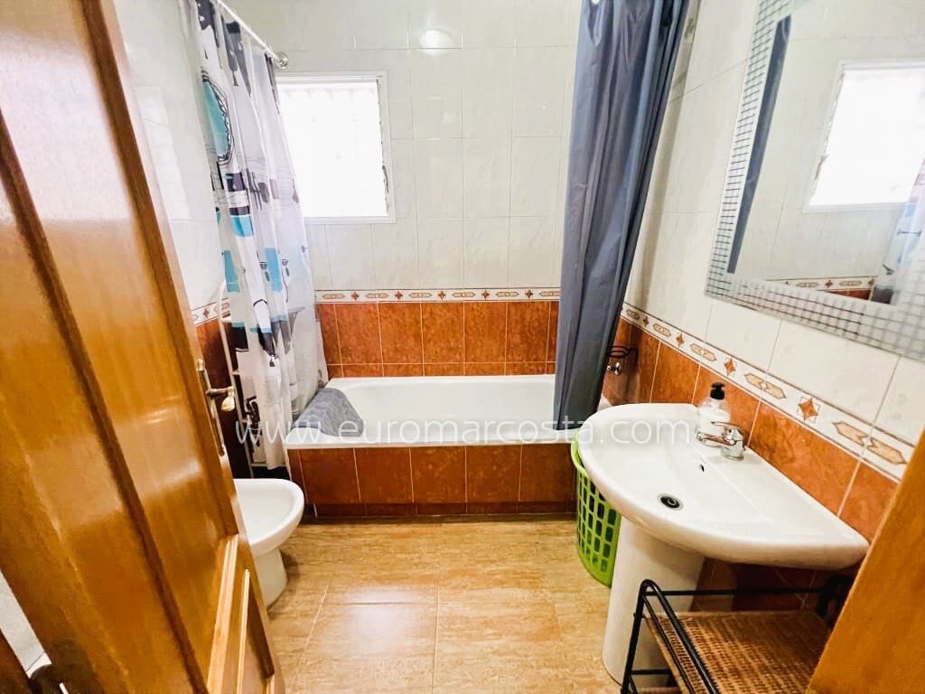 3 Zimmer Villa zu verkaufen in Guardamar del Segura mit Pool Garage - 247.800 € (Ref: 9832302)