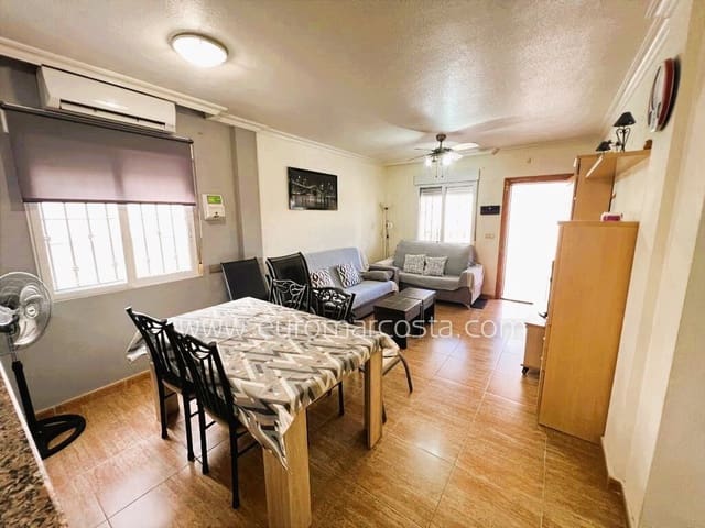 3 sypialnia Willa na sprzedaż w Zona Pueblo, Guardamar del Segura z basenem garażem - 247 800 € (Ref: 9832302)