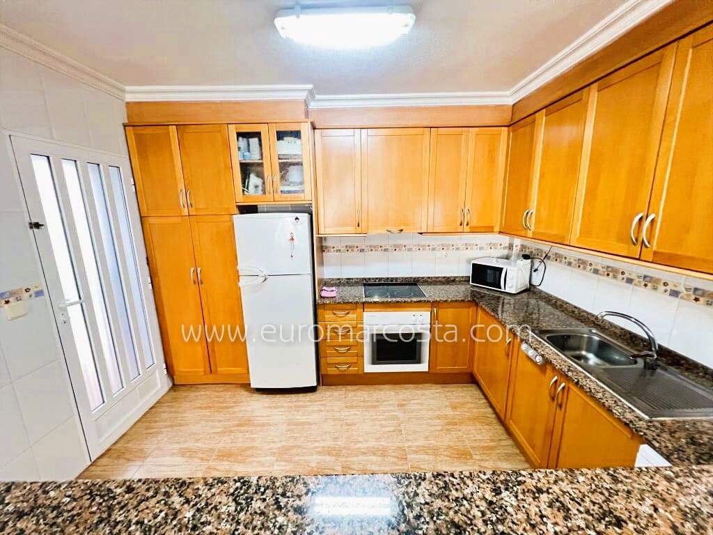 3 Zimmer Villa zu verkaufen in Guardamar del Segura mit Pool Garage - 247.800 € (Ref: 9832302)