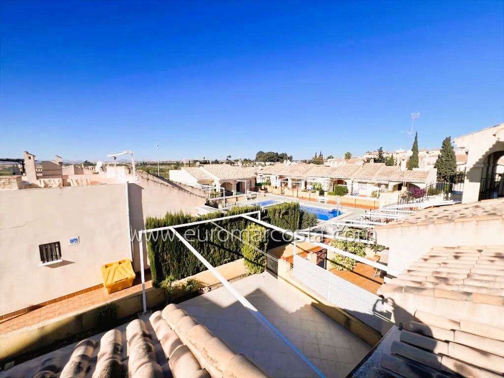3 Zimmer Villa zu verkaufen in Guardamar del Segura mit Pool Garage - 247.800 € (Ref: 9832302)