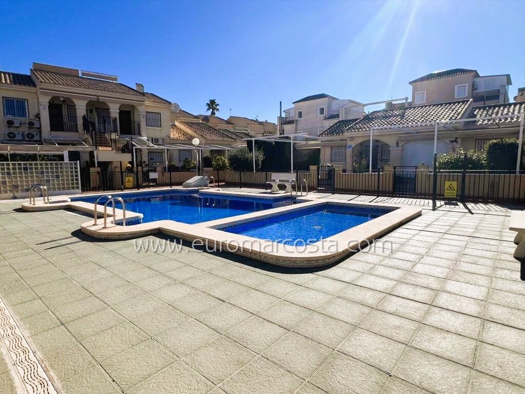 3 Zimmer Villa zu verkaufen in Guardamar del Segura mit Pool Garage - 247.800 € (Ref: 9832302)
