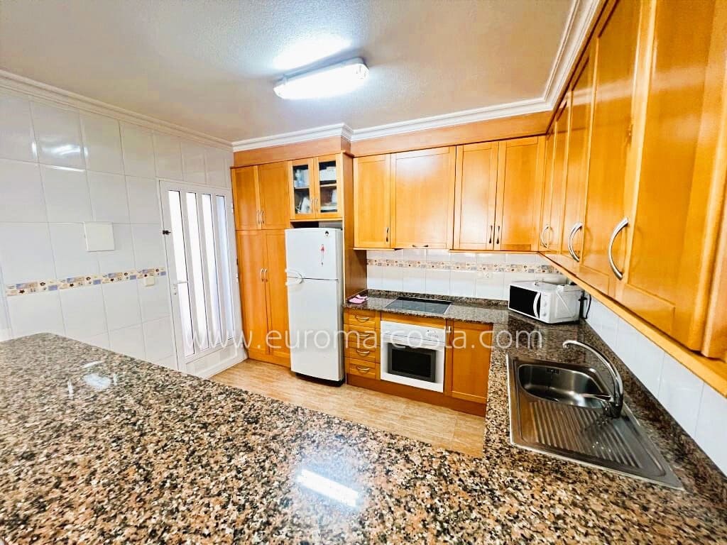 3 Zimmer Villa zu verkaufen in Guardamar del Segura mit Pool Garage - 247.800 € (Ref: 9832302)