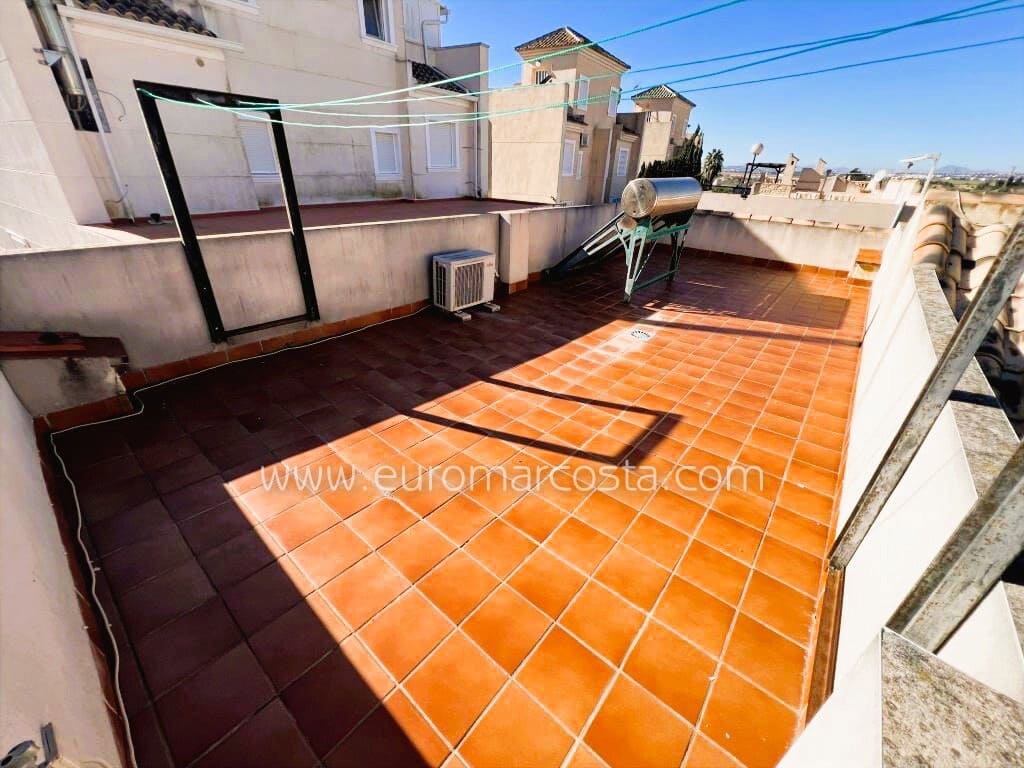 3 Zimmer Villa zu verkaufen in Guardamar del Segura mit Pool Garage - 247.800 € (Ref: 9832302)