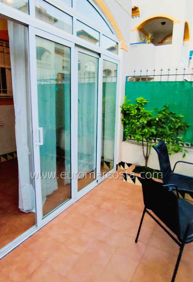 2 bedroom Bungalow for sale in Guardamar del Segura with pool garage - € 163,000 (Ref: 9832871)