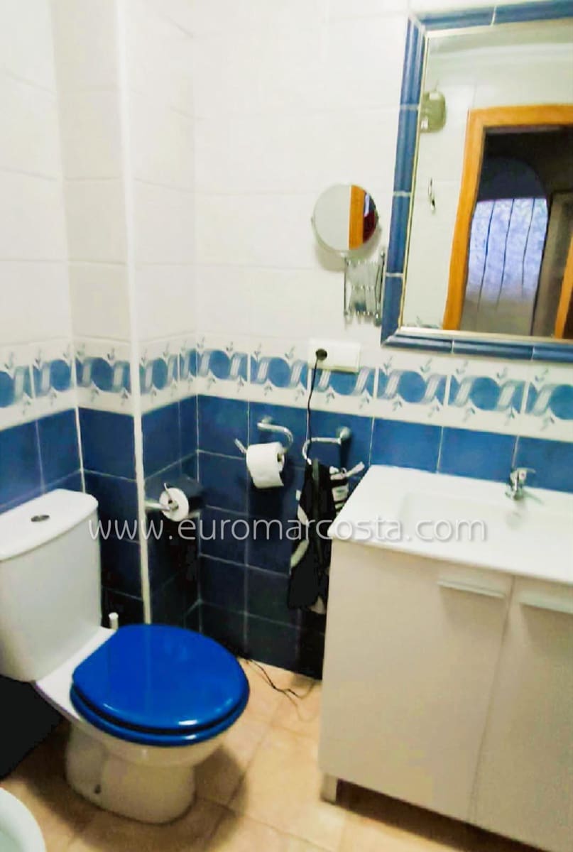 2 bedroom Bungalow for sale in Guardamar del Segura with pool garage - € 163,000 (Ref: 9832871)