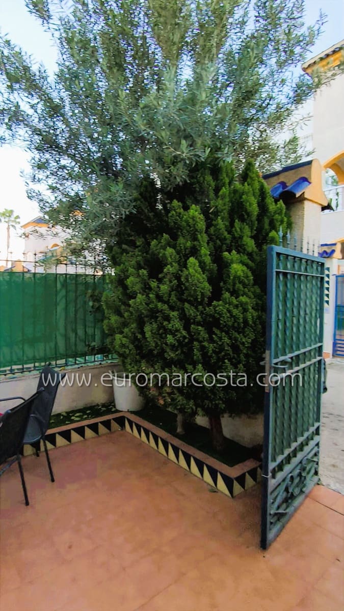 2 bedroom Bungalow for sale in Guardamar del Segura with pool garage - € 163,000 (Ref: 9832871)