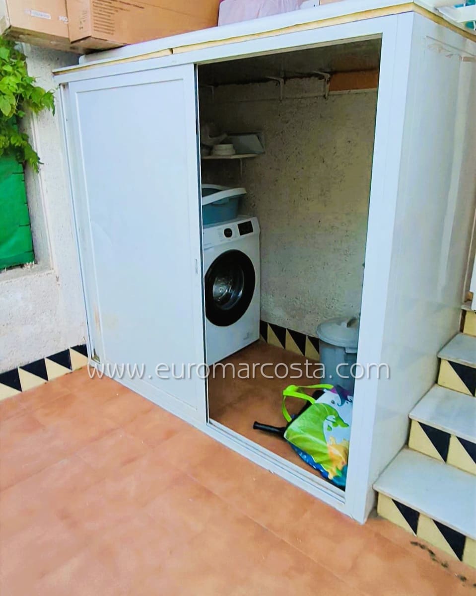 2 bedroom Bungalow for sale in Guardamar del Segura with pool garage - € 163,000 (Ref: 9832871)