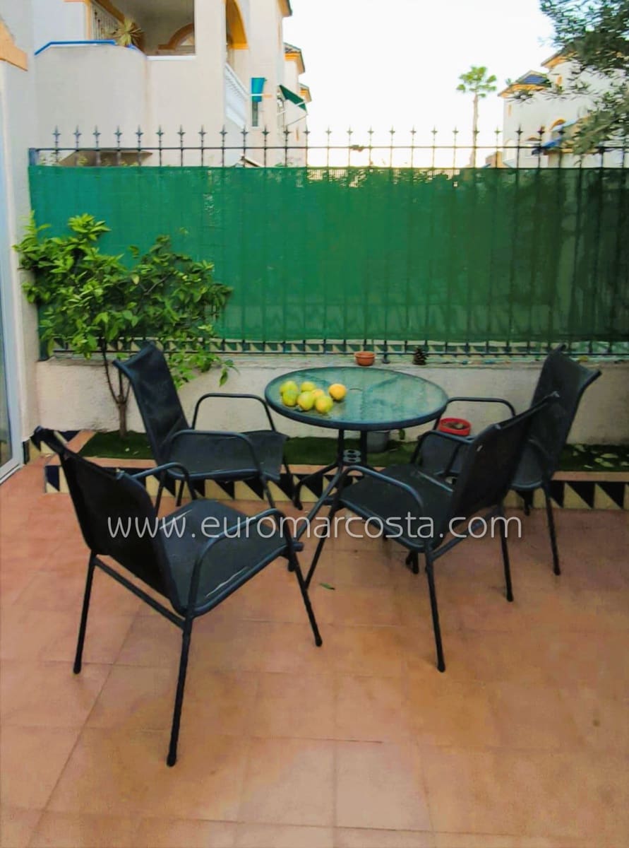 2 bedroom Bungalow for sale in Guardamar del Segura with pool garage - € 163,000 (Ref: 9832871)