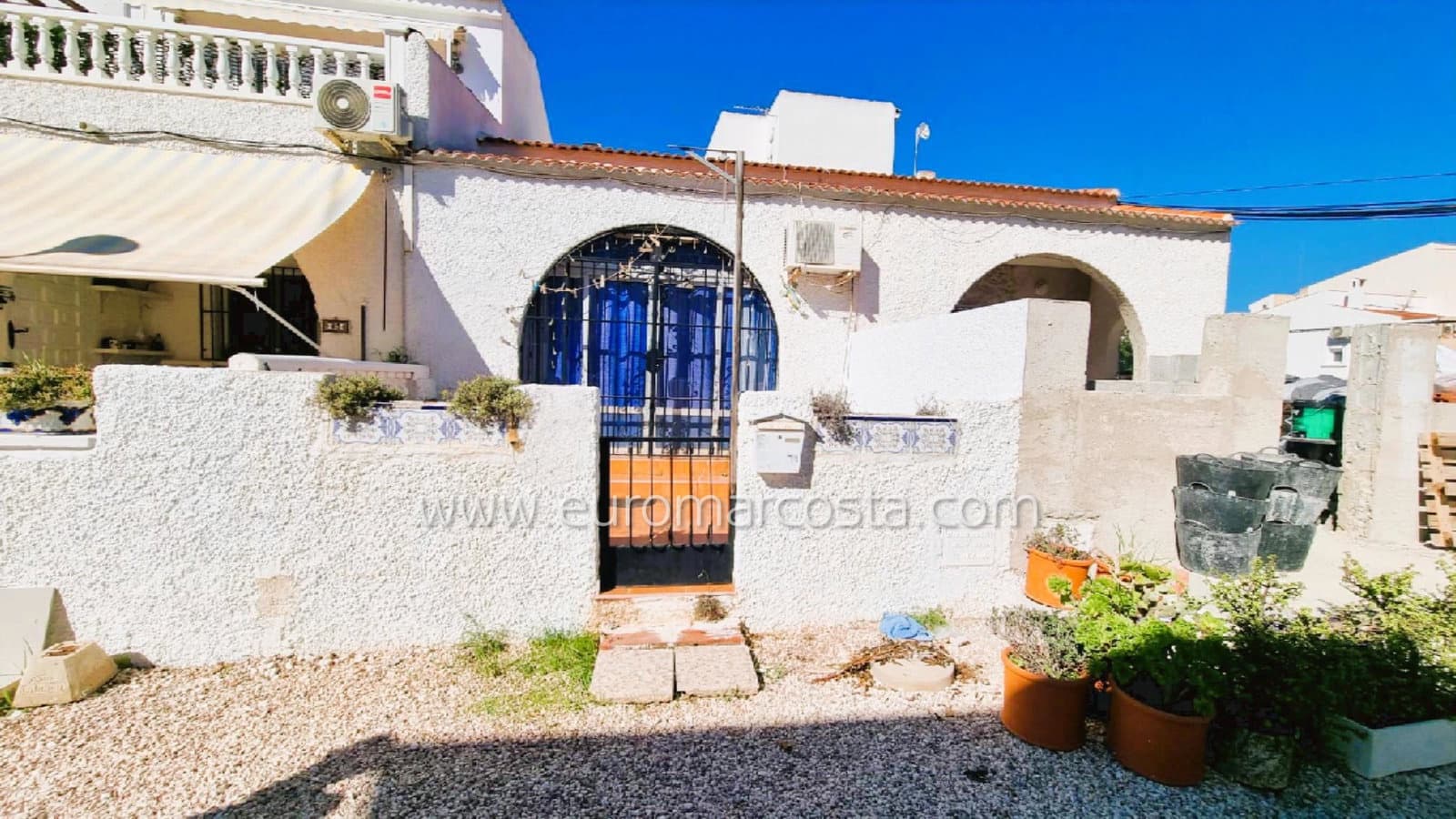 1 bedroom Terraced Villa for sale in Torrevieja - € 97,000 (Ref: 9839949)