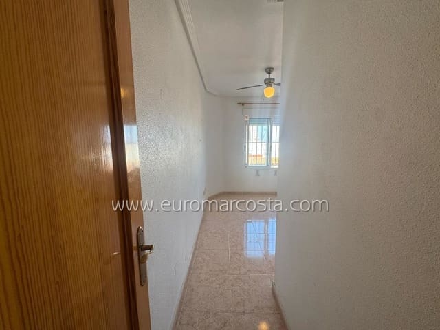 Apartamento de 2 habitaciones en La Mata, Torrevieja en venta con piscina - 154.990 € (Ref: 9844381)