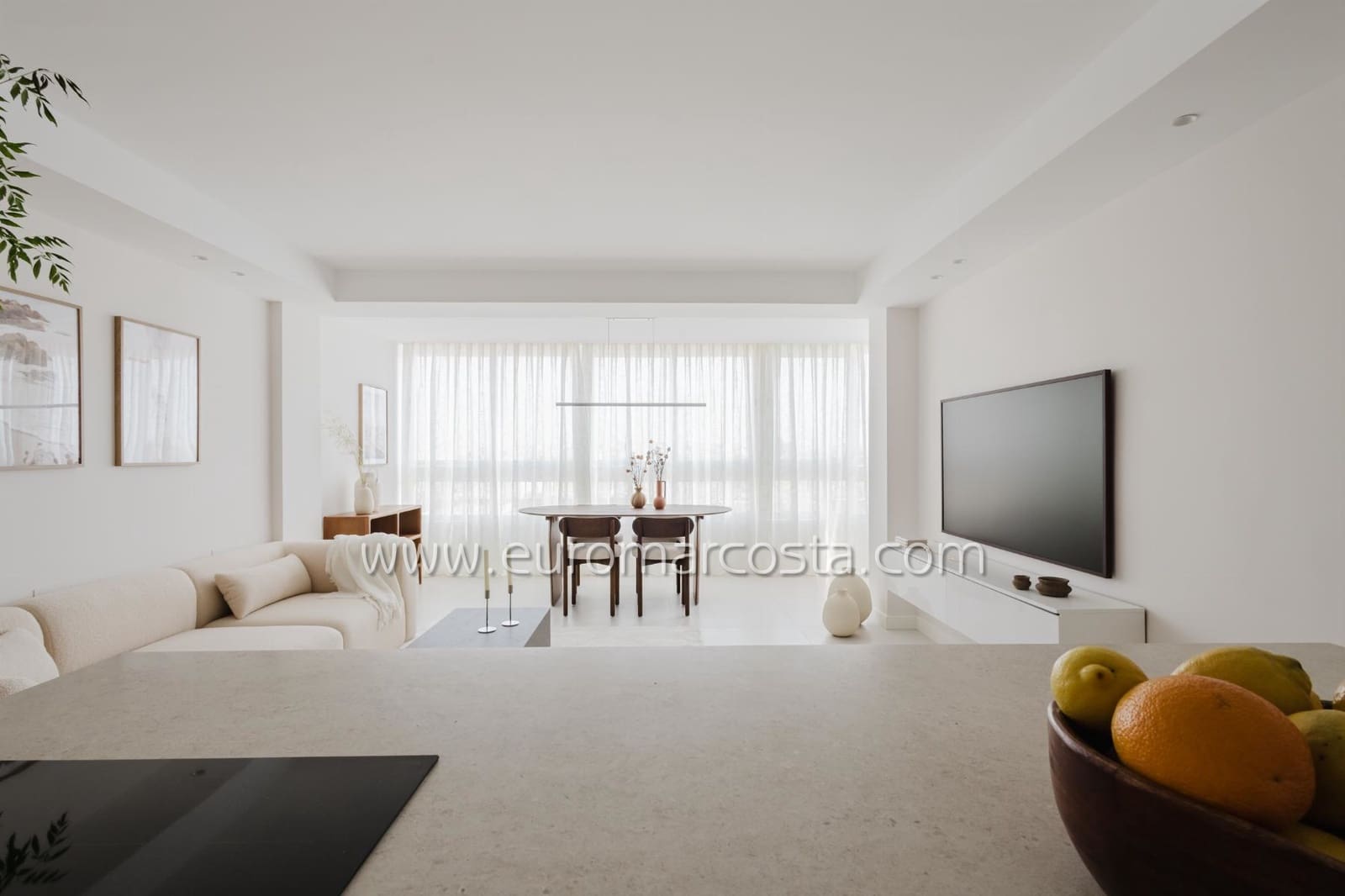 Apartamento de 3 habitaciones en Torrevieja en venta con piscina - 329.000 € (Ref: 9844382)