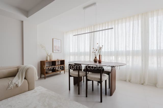 Apartamento de 3 habitaciones en Torrevieja en venta con piscina - 329.000 € (Ref: 9844382)