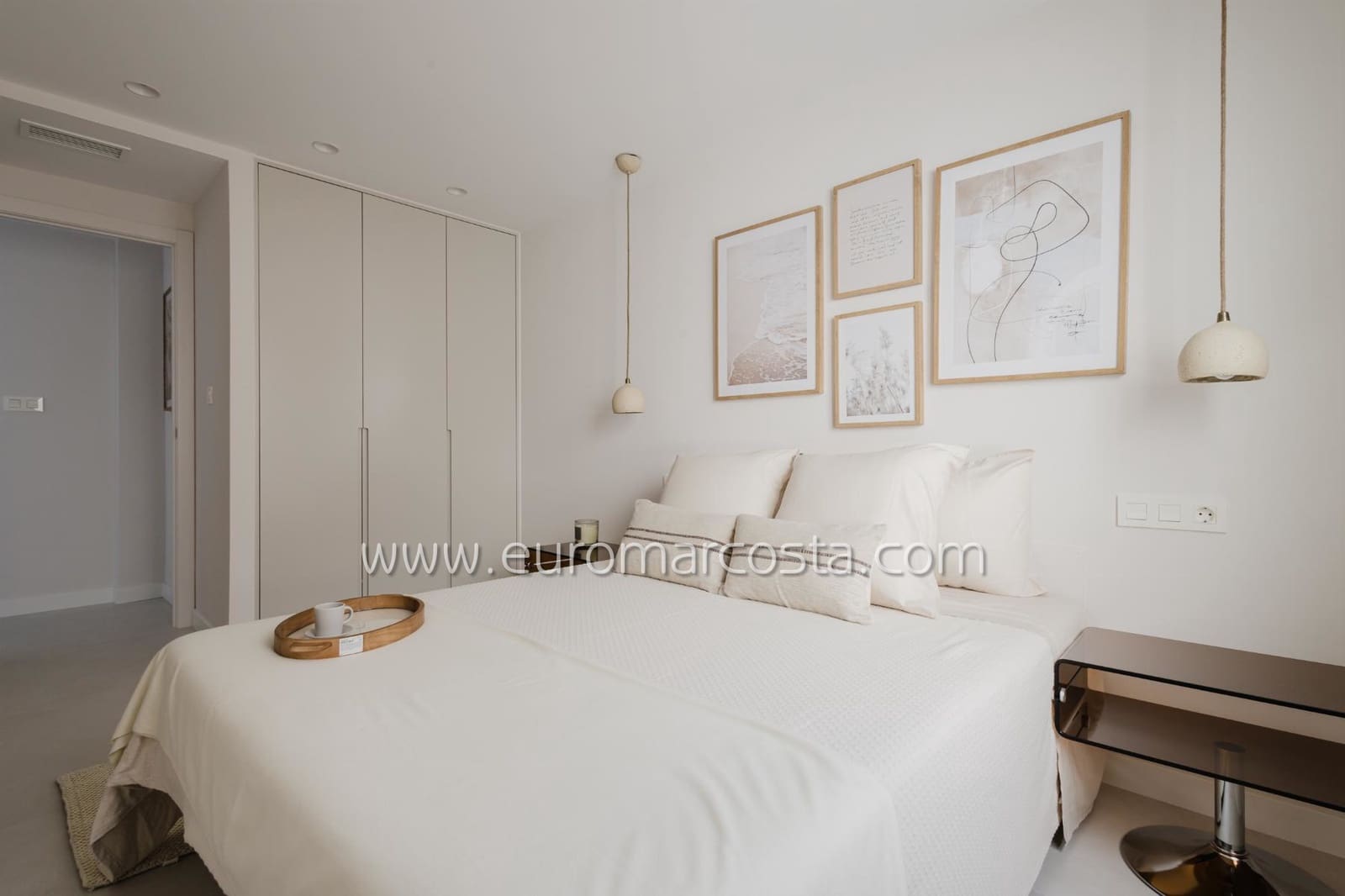Apartamento de 3 habitaciones en Torrevieja en venta con piscina - 329.000 € (Ref: 9844382)
