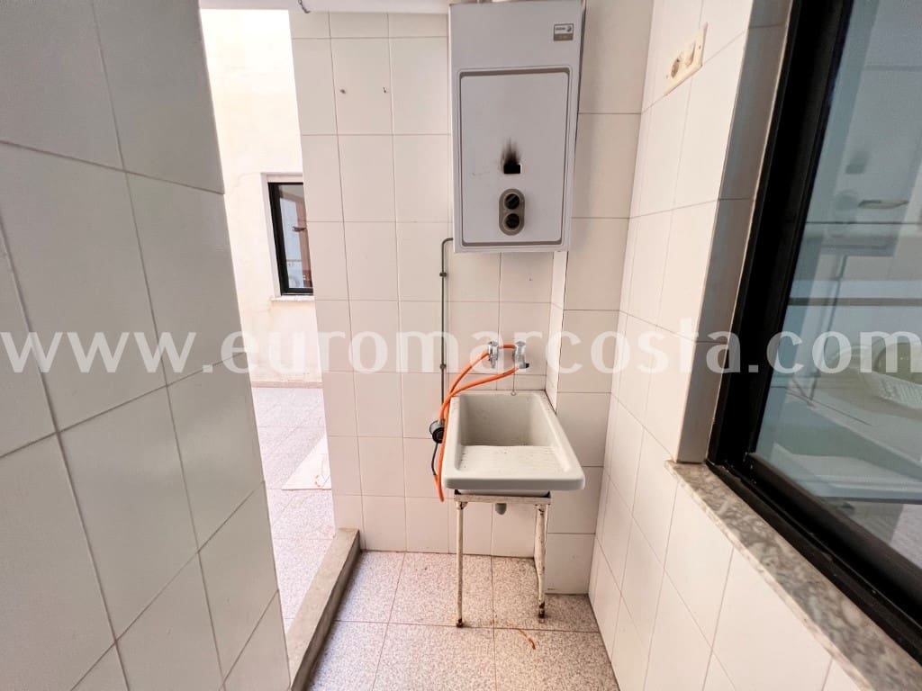 2 Zimmer Apartment zu verkaufen in Guardamar del Segura mit Garage - 169.000 € (Ref: 9847845)
