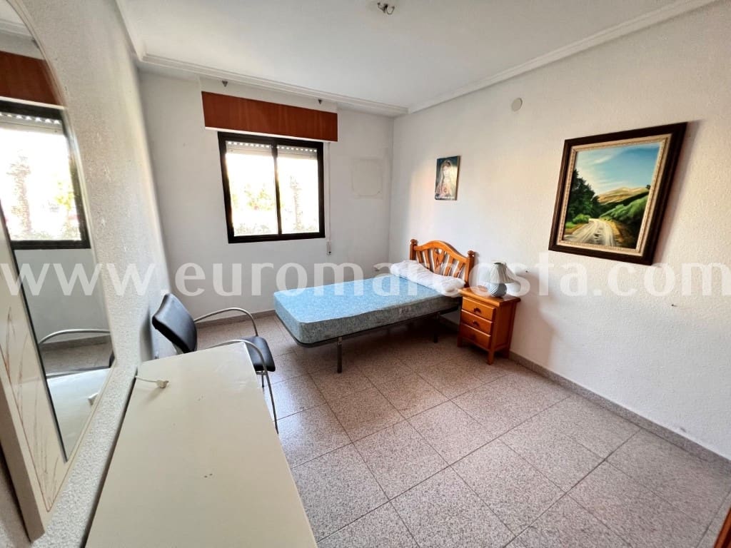 2 Zimmer Apartment zu verkaufen in Guardamar del Segura mit Garage - 169.000 € (Ref: 9847845)
