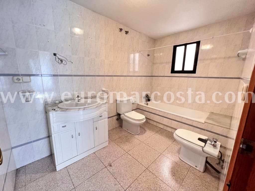2 Zimmer Apartment zu verkaufen in Guardamar del Segura mit Garage - 169.000 € (Ref: 9847845)