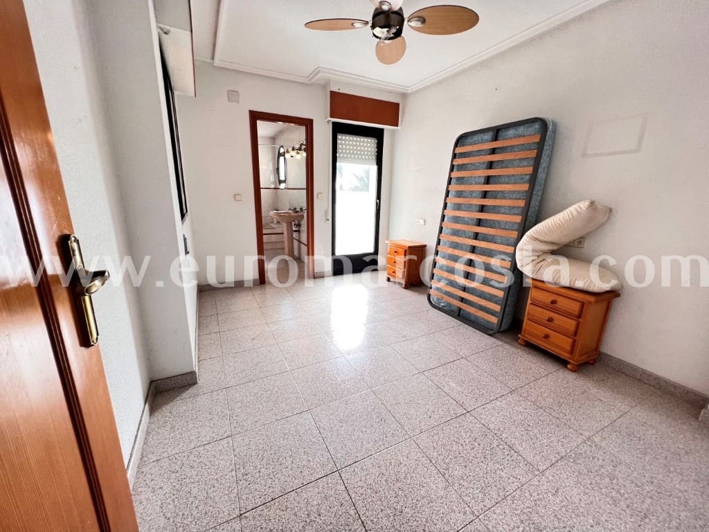 2 Zimmer Apartment zu verkaufen in Guardamar del Segura mit Garage - 169.000 € (Ref: 9847845)