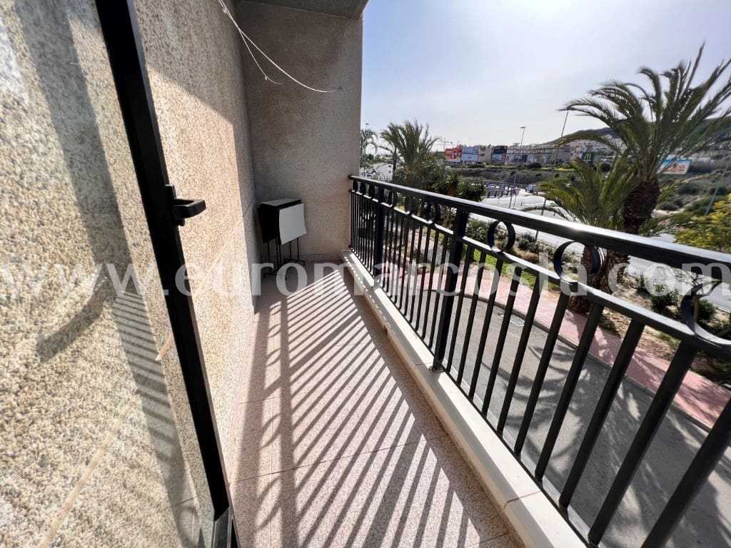 2 Zimmer Apartment zu verkaufen in Guardamar del Segura mit Garage - 169.000 € (Ref: 9847845)