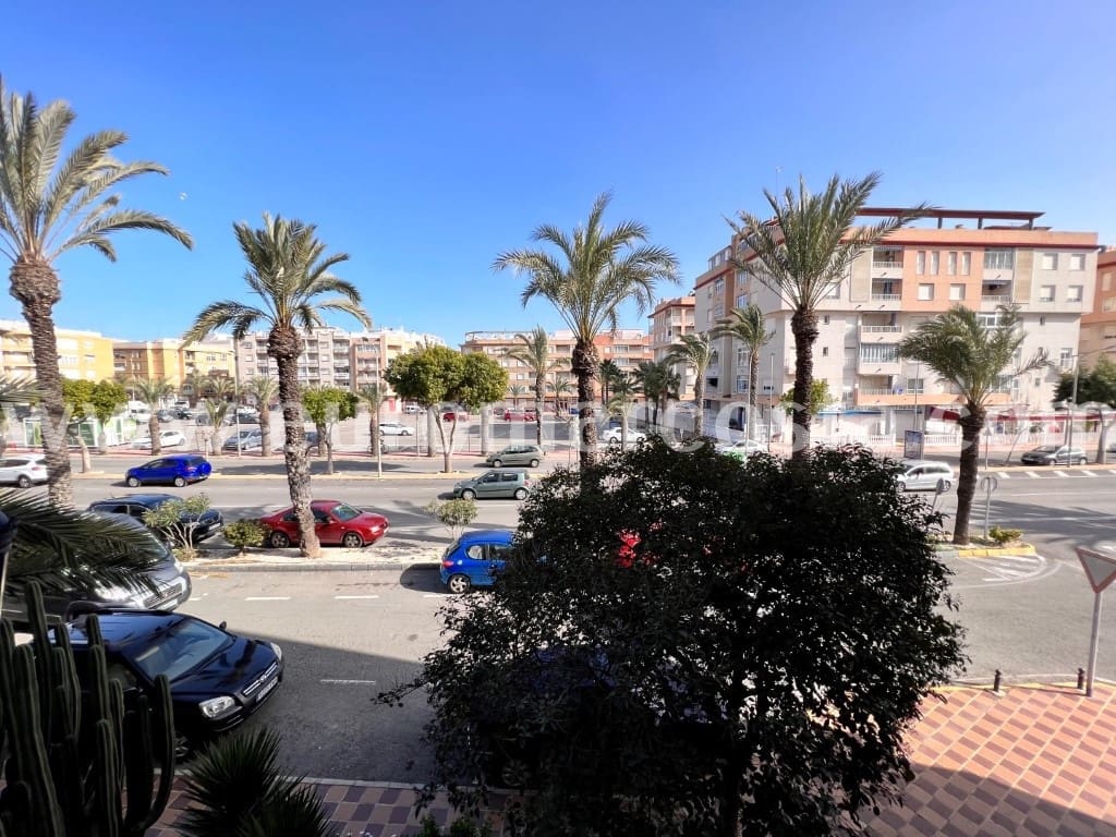 2 Zimmer Apartment zu verkaufen in Guardamar del Segura mit Garage - 169.000 € (Ref: 9847845)
