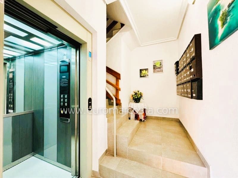 Apartamento de 2 habitaciones en La Mata en venta - 149.000 € (Ref: 9848112)