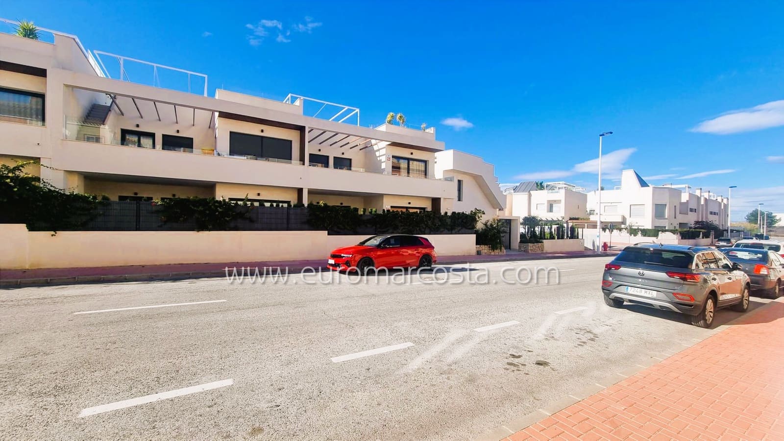 Apartamento de 2 habitaciones en Torrevieja en venta - 138.500 € (Ref: 9848216)