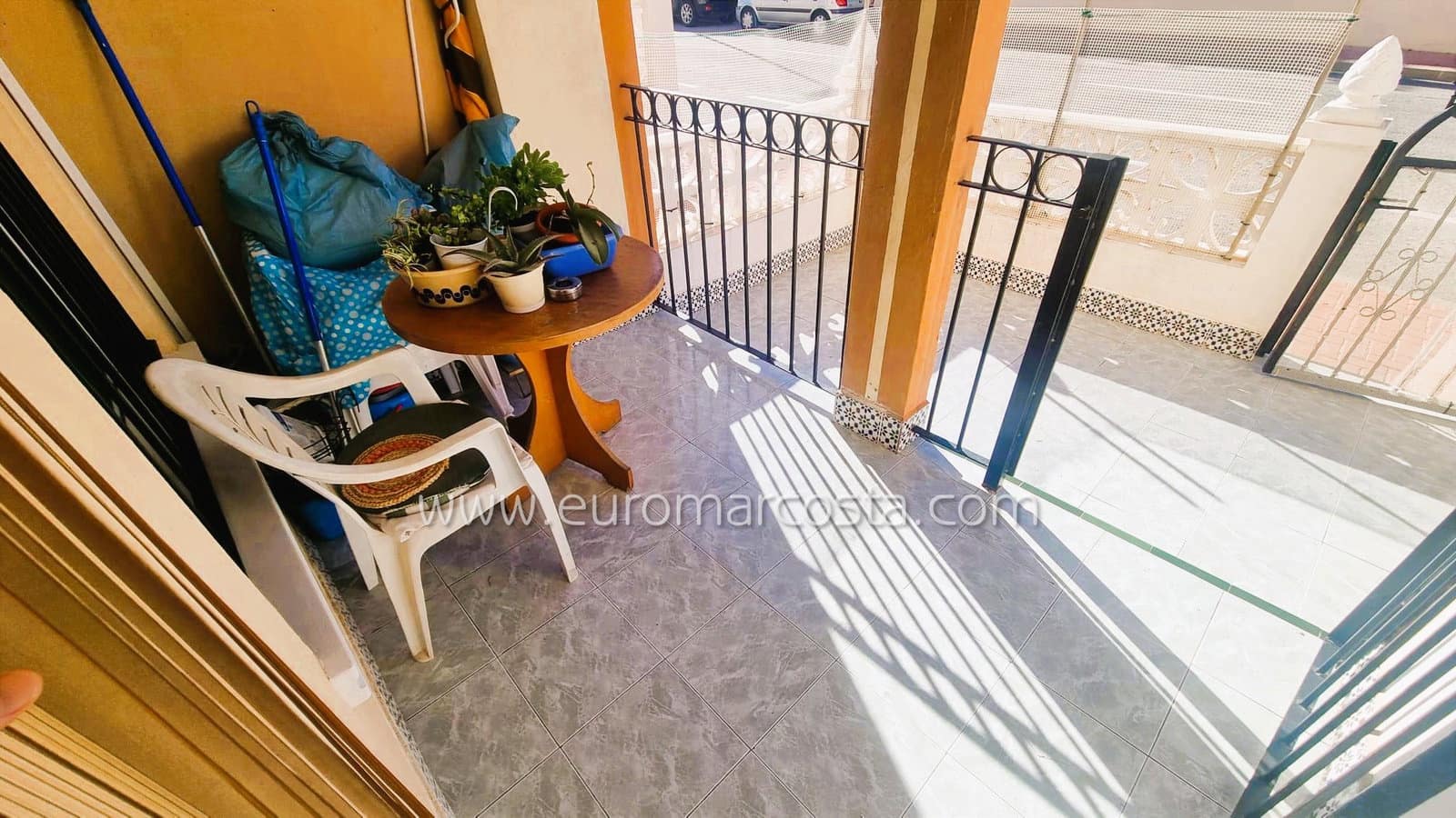 2 Zimmer Apartment zu verkaufen in Torrevieja - 138.500 € (Ref: 9848216)