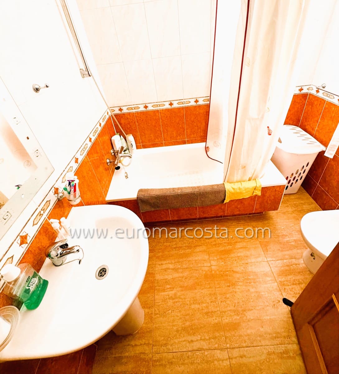 3 bedroom Villa for sale in Guardamar del Segura with pool garage - € 223,490 (Ref: 9856174)