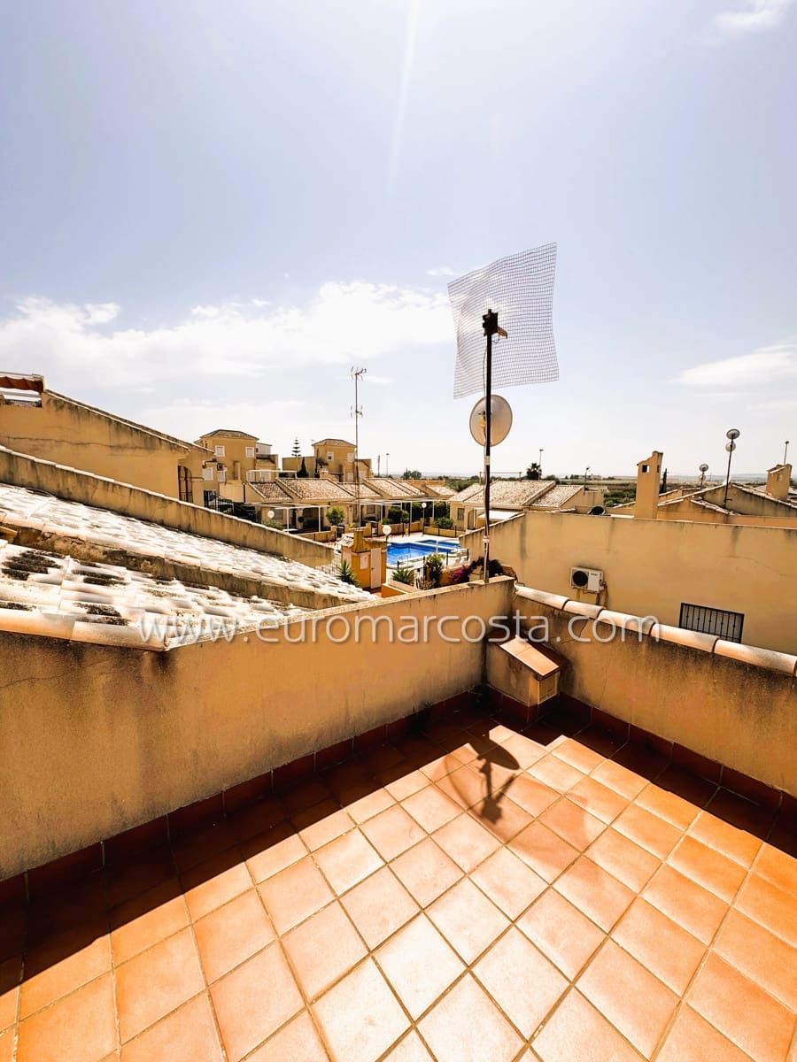 3 bedroom Villa for sale in Guardamar del Segura with pool garage - € 223,490 (Ref: 9856174)
