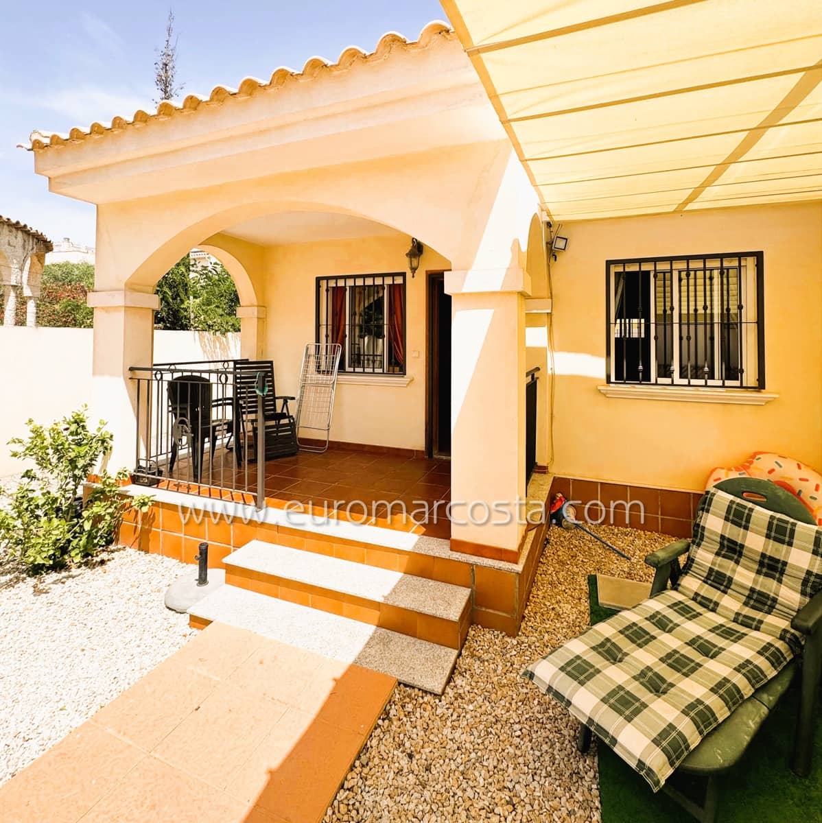 3 bedroom Villa for sale in Guardamar del Segura with pool garage - € 223,490 (Ref: 9856174)