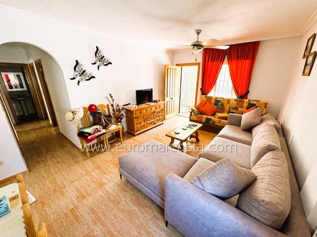 3 slaapkamer Villa te koop in Zona Pueblo, Guardamar del Segura met zwembad garage - € 219.500 (Ref: 9856174)