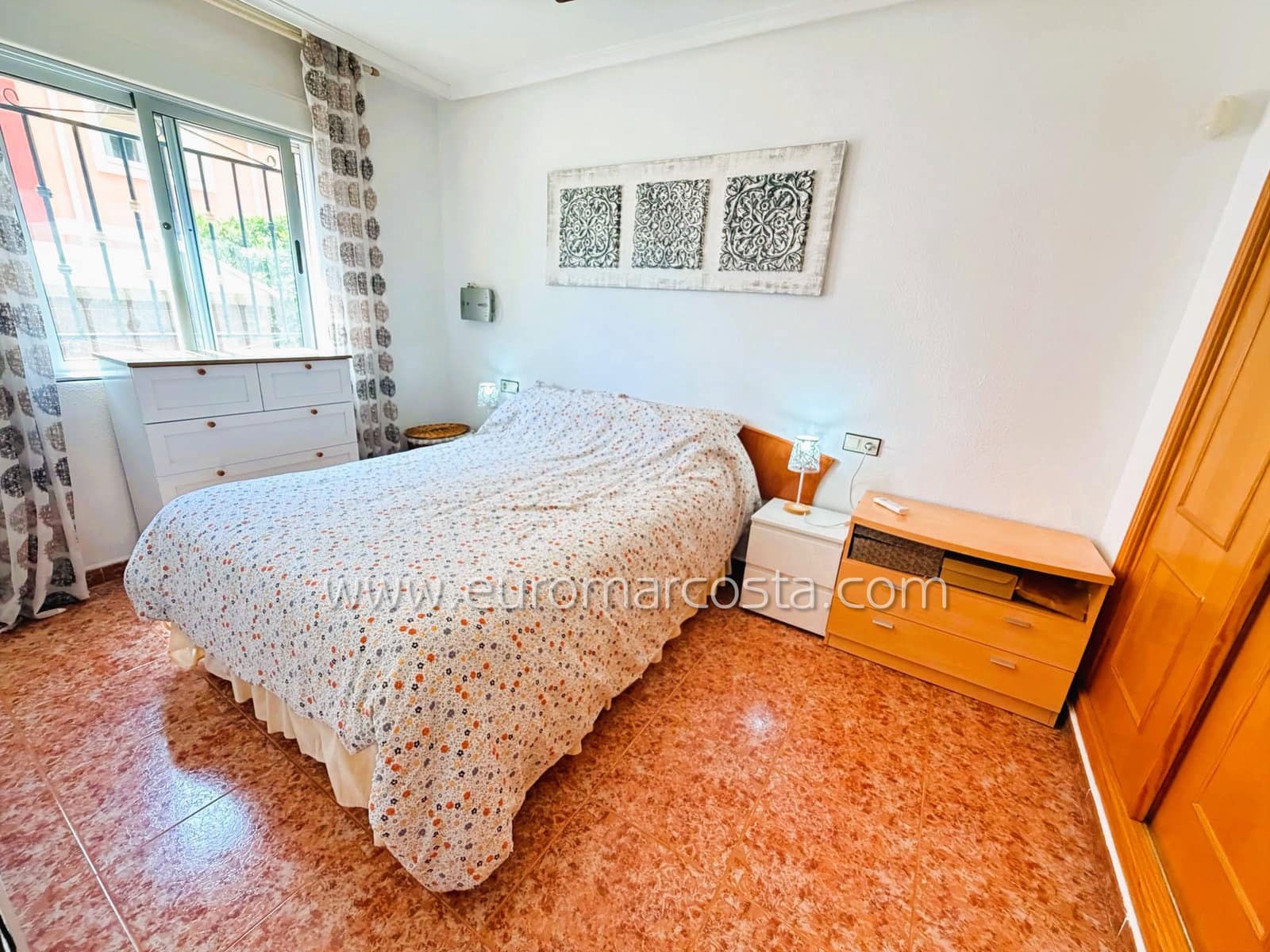 3 bedroom Bungalow for sale in Los Montesinos with garage - € 189,900 (Ref: 9889429)