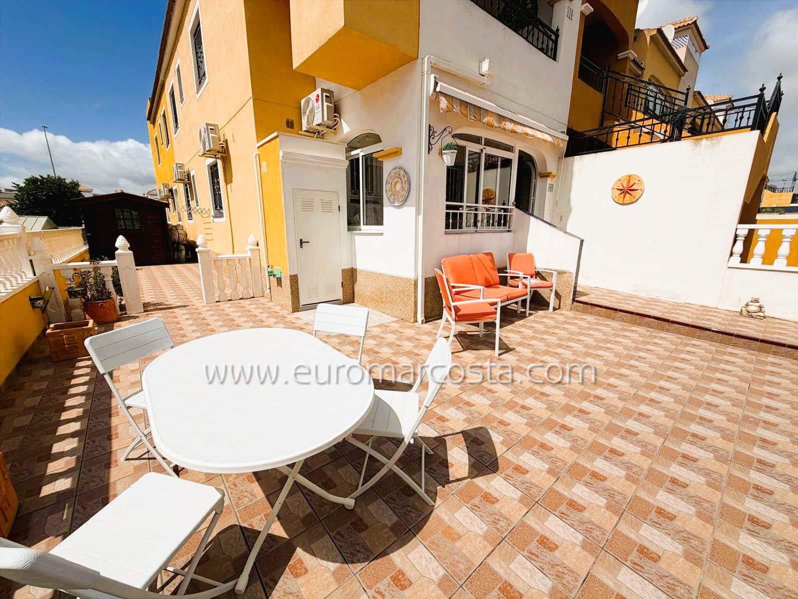 3 bedroom Bungalow for sale in Los Montesinos with garage - € 189,900 (Ref: 9889429)