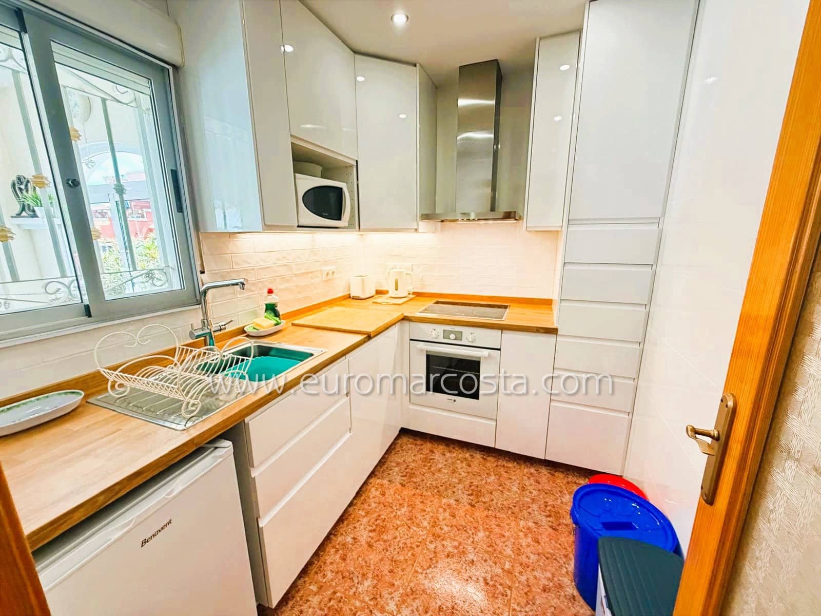 3 bedroom Bungalow for sale in Los Montesinos with garage - € 189,900 (Ref: 9889429)