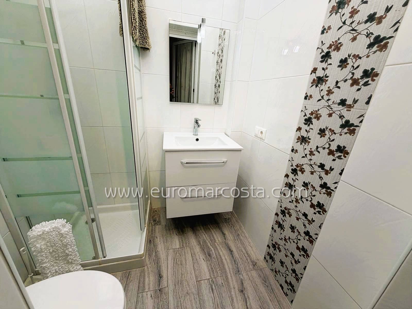 3 bedroom Bungalow for sale in Los Montesinos with garage - € 189,900 (Ref: 9889429)
