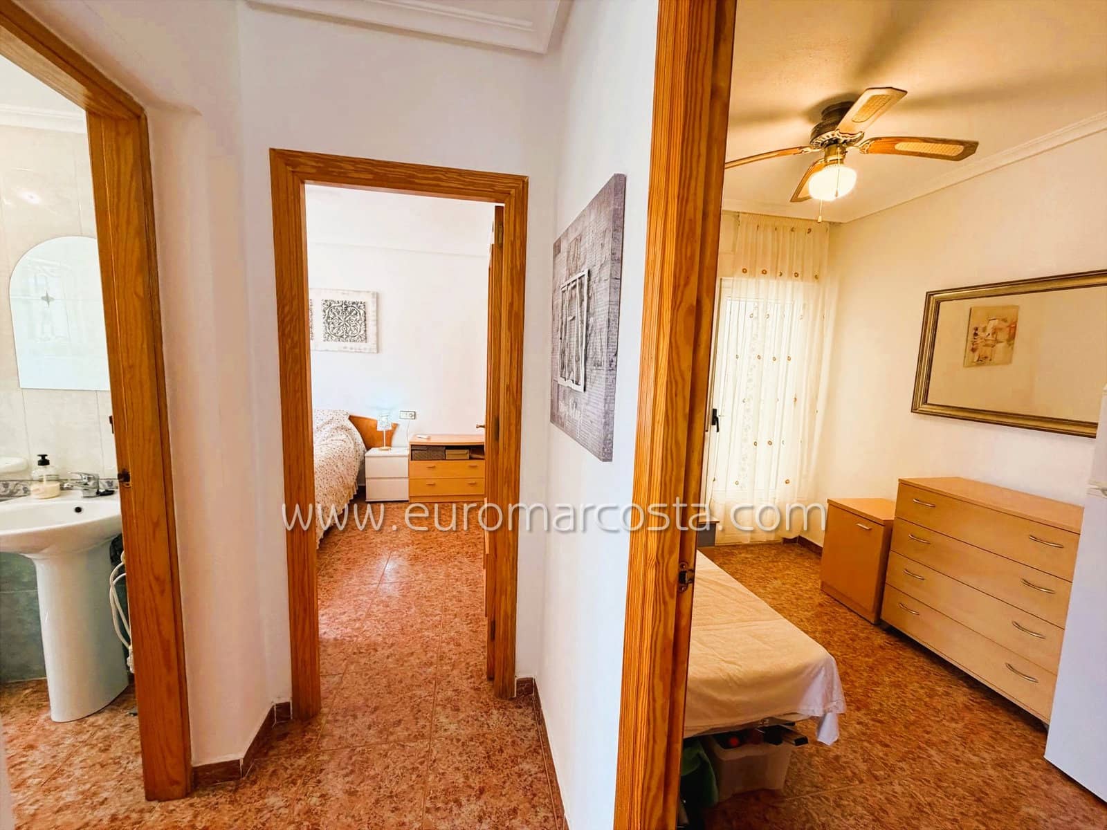 3 bedroom Bungalow for sale in Los Montesinos with garage - € 189,900 (Ref: 9889429)