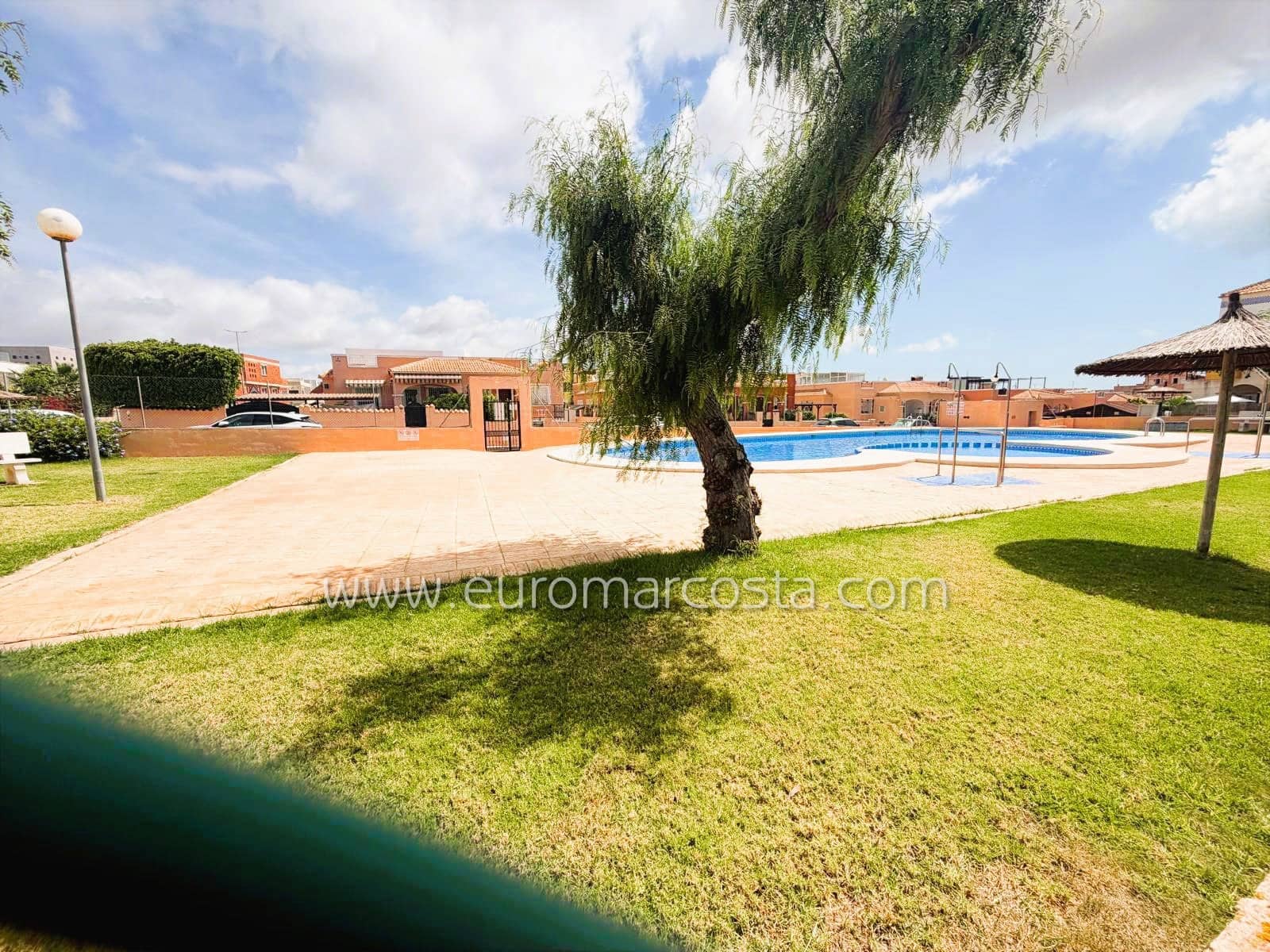 3 bedroom Bungalow for sale in Los Montesinos with garage - € 189,900 (Ref: 9889429)