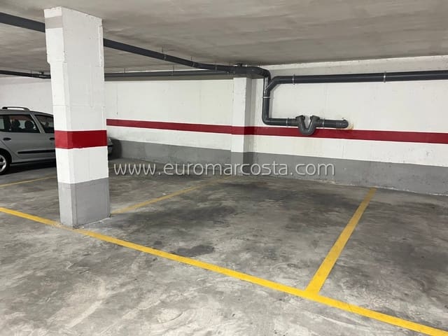 Garage te koop in Zona Pueblo, Guardamar del Segura - € 15.500 (Ref: 9891158)