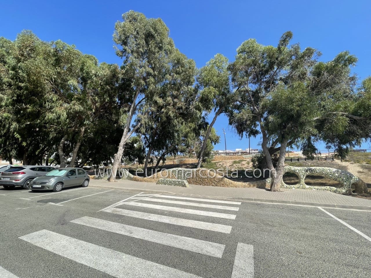 Garage till salu i Guardamar del Segura - 15 500 € (Ref: 9891158)