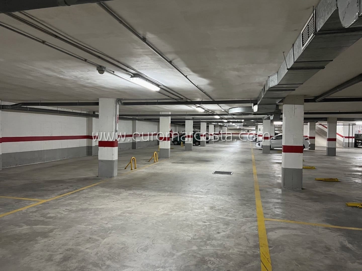 Garage till salu i Guardamar del Segura - 15 500 € (Ref: 9891158)