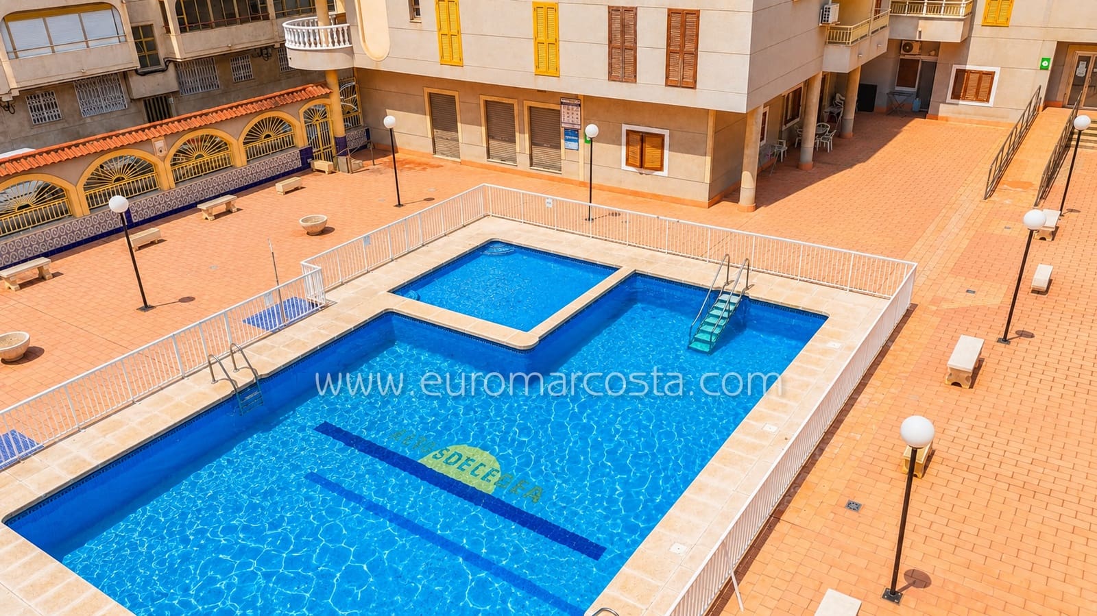 2 chambre Penthouse à vendre à Torrevieja avec piscine garage - 159 990 € (Ref: 9893211)