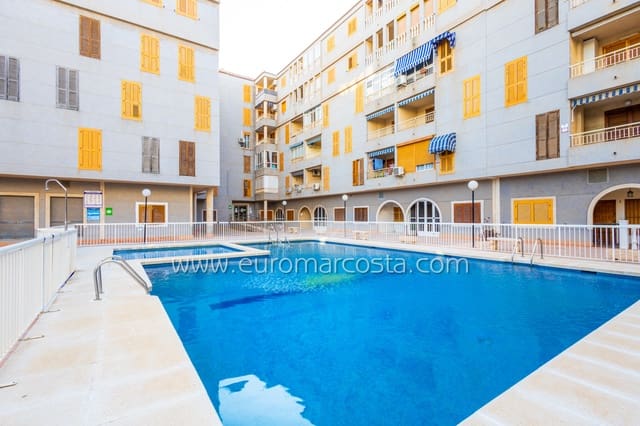 2 chambre Penthouse à vendre à Torrevieja avec piscine garage - 159 990 € (Ref: 9893211)