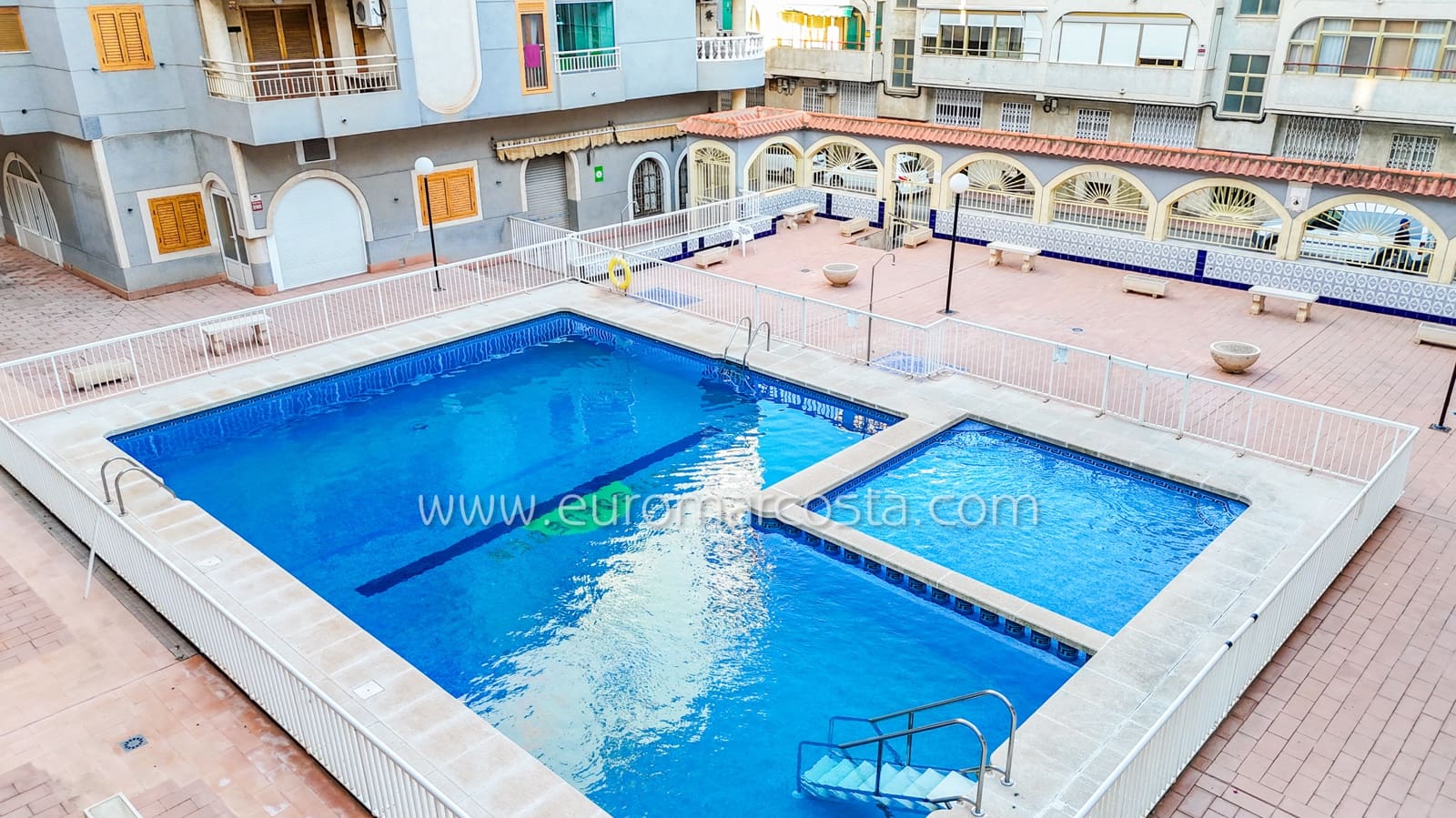 2 chambre Penthouse à vendre à Torrevieja avec piscine garage - 159 990 € (Ref: 9893211)